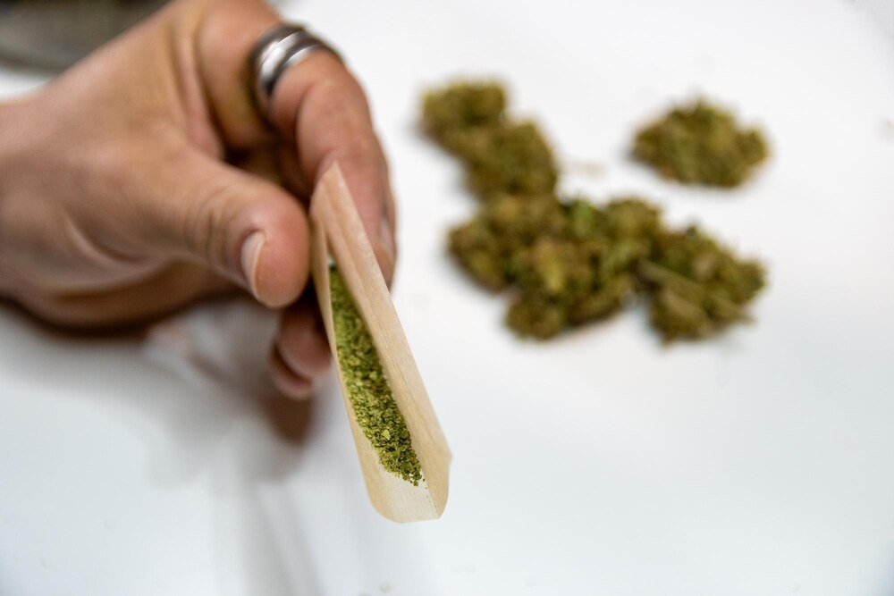 syntetyczna-marihuana-jakie-zagrozenia-dla-zdrowia-psychicznego-niesie-za-soba